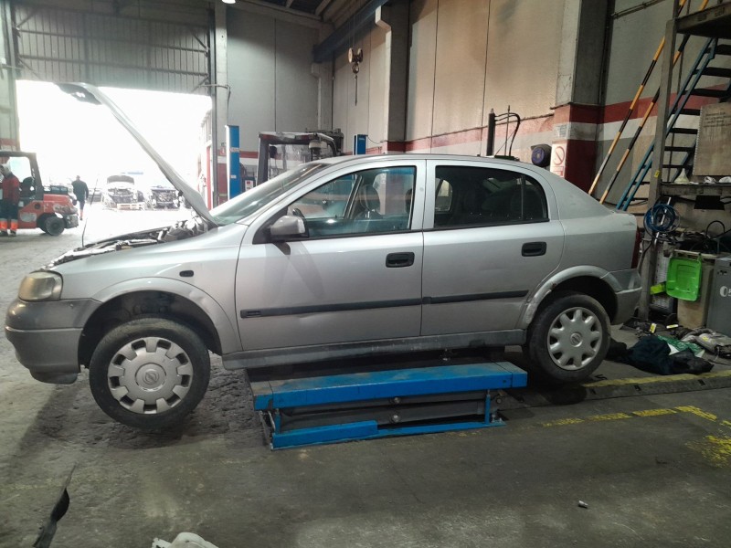 opel astra g hatchback (t98) del año 2002
