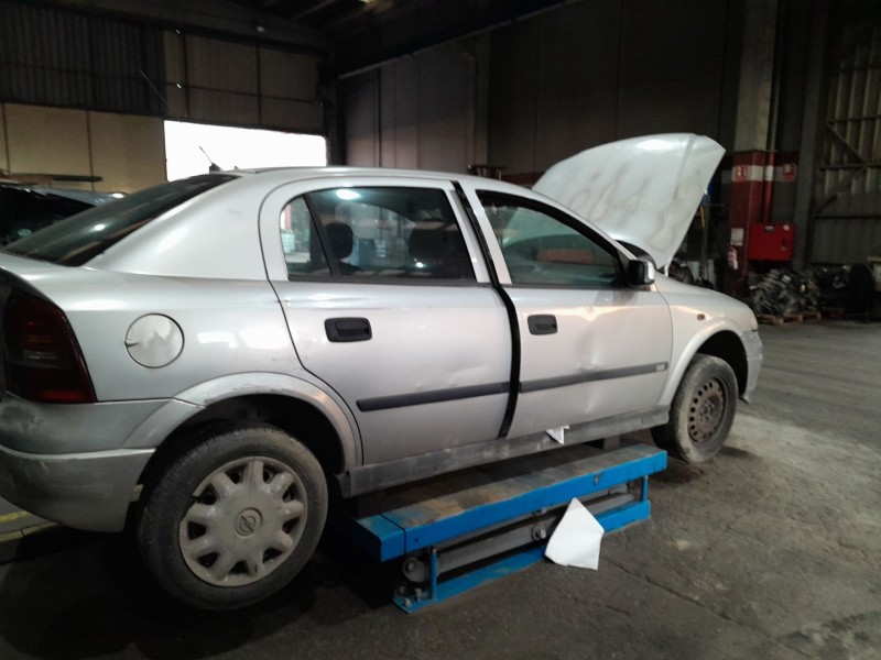 opel astra g hatchback (t98) del año 2002