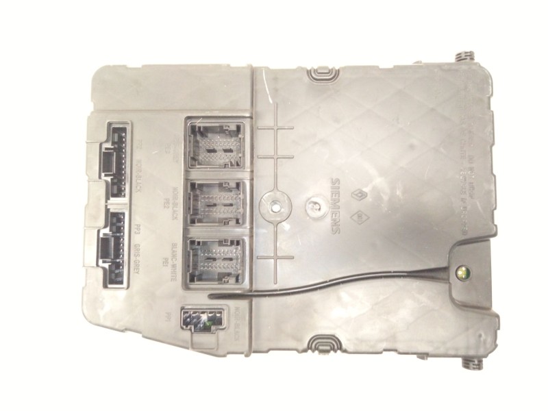 Recambio de caja fusibles para renault megane ii (bm0/1_, cm0/1_) 1.5 dci (bm0f, bm0t, bm2b, cm0f, cm0t) referencia OEM IAM 8200