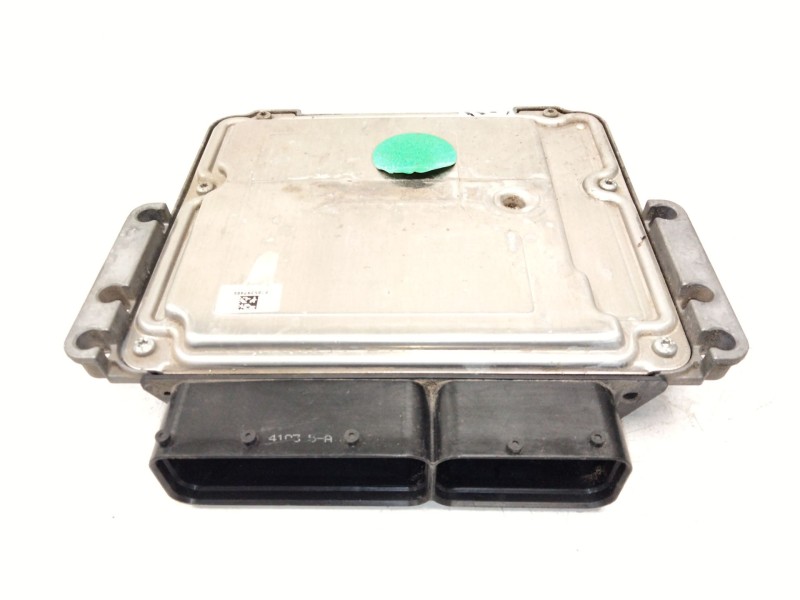 Recambio de centralita motor uce para iveco daily v furgoneta 29s13, 29l13, 35c13, 35s13, 40c13, 40s13 referencia OEM IAM 580135