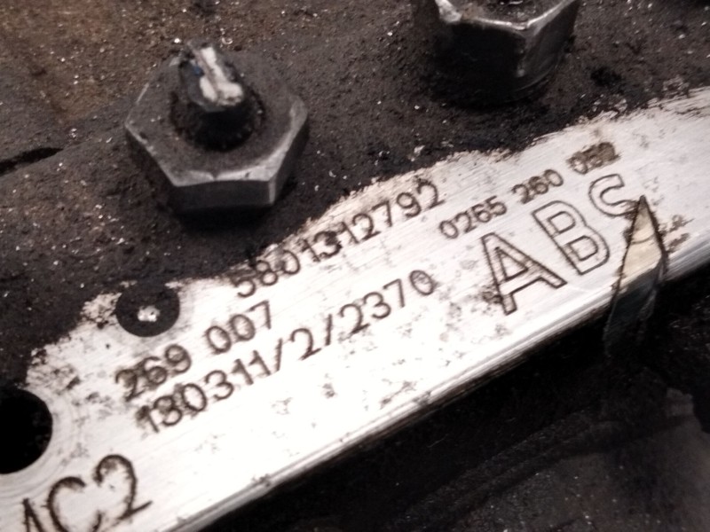 Recambio de abs para iveco daily v furgoneta 29s13, 29l13, 35c13, 35s13, 40c13, 40s13 referencia OEM IAM 5801312792 0265260052 