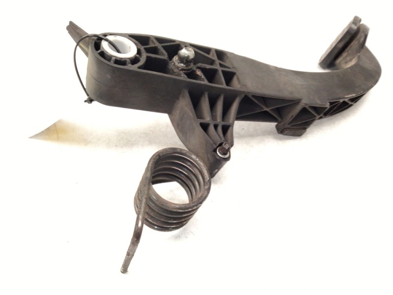 Recambio de pedal embrague para iveco daily v furgoneta 29s13, 29l13, 35c13, 35s13, 40c13, 40s13 referencia OEM IAM 5801492032  