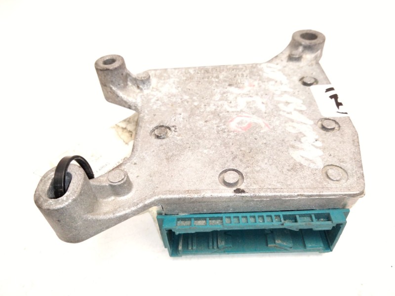 Recambio de centralita airbag para opel vivaro furgón 2.7t corto referencia OEM IAM 8200435339A 605488300 93854786