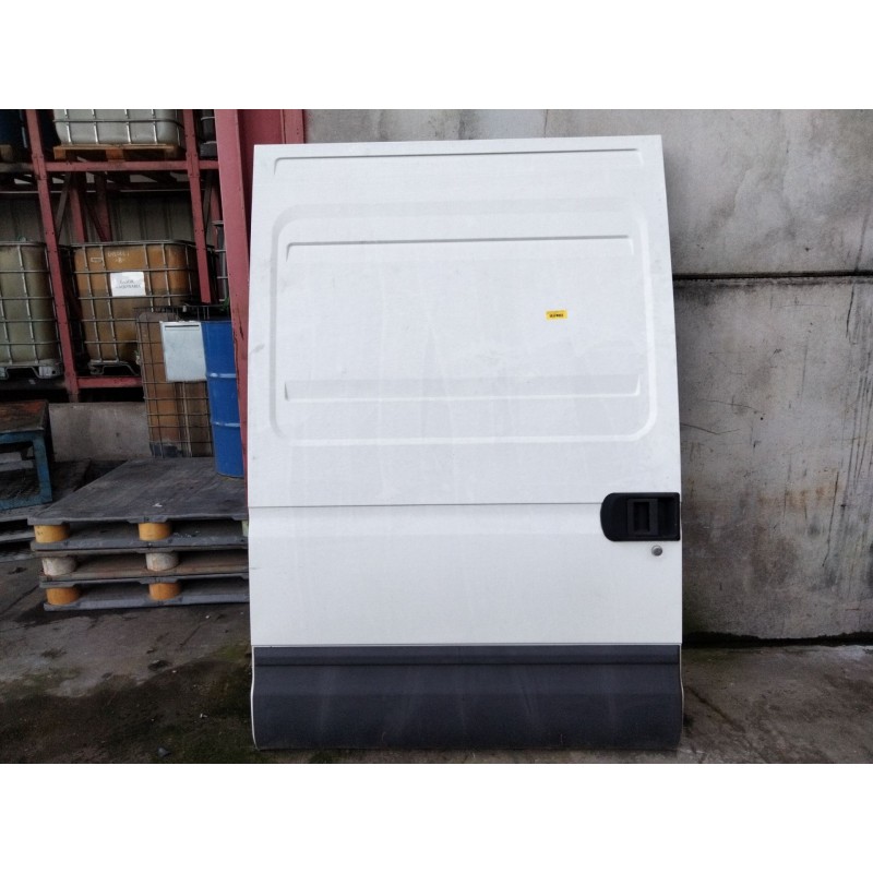 Recambio de puerta lateral corredera derecha para iveco daily v furgoneta 29s13, 29l13, 35c13, 35s13, 40c13, 40s13 referencia OE