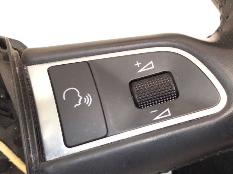 Recambio de volante para audi a3 sportback (8pa) 1.6 tdi referencia OEM IAM 8R0419091S  