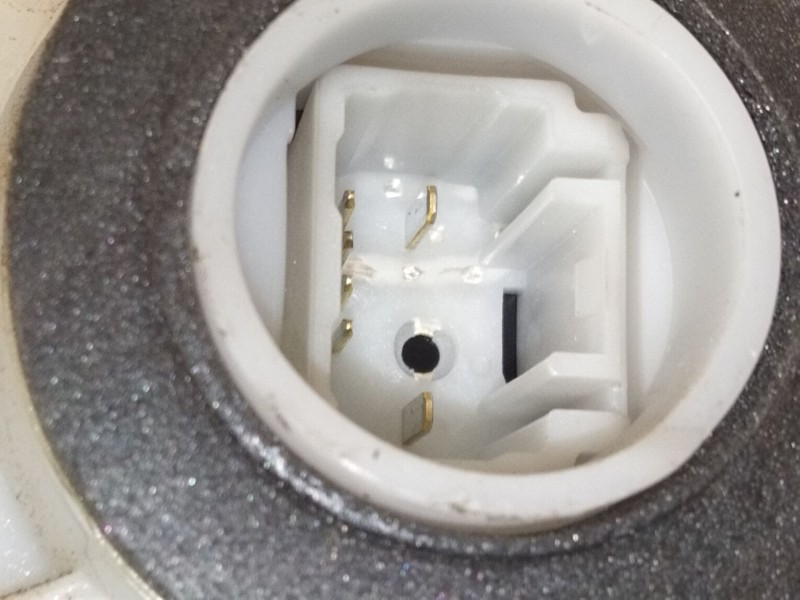 Recambio de cerradura puerta delantera izquierda para toyota yaris (_p9_) 1.0 vvt-i (ksp90_) referencia OEM IAM   