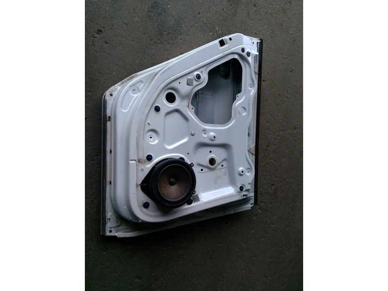 Recambio de puerta trasera izquierda para audi a3 sportback (8pa) 1.6 tdi referencia OEM IAM   
