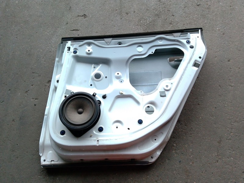 Recambio de puerta trasera derecha para audi a3 sportback (8pa) 1.6 tdi referencia OEM IAM   