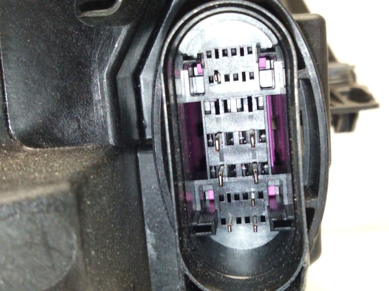 Recambio de faro xenon izquierdo para volkswagen touran (5t1) referencia OEM IAM 5TB941113A  