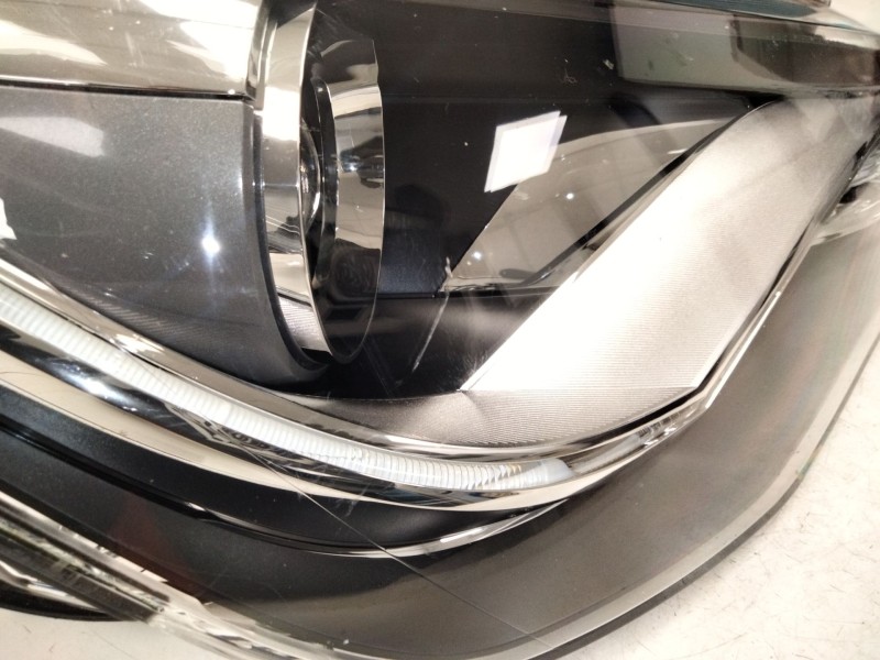 Recambio de faro xenon derecho para audi a1 (8x) referencia OEM IAM 8X0941044  