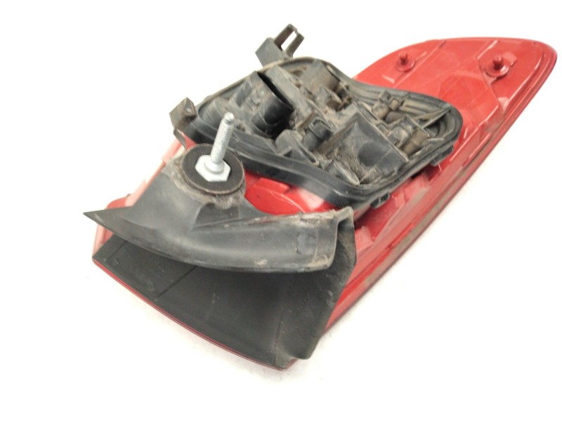 Recambio de piloto trasero derecho para audi a3 sportback (8pa) 1.6 tdi referencia OEM IAM 8P4945096E  