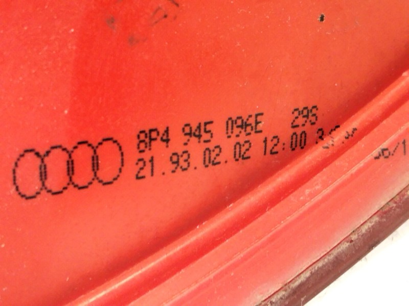 Recambio de piloto trasero derecho para audi a3 sportback (8pa) 1.6 tdi referencia OEM IAM 8P4945096E  