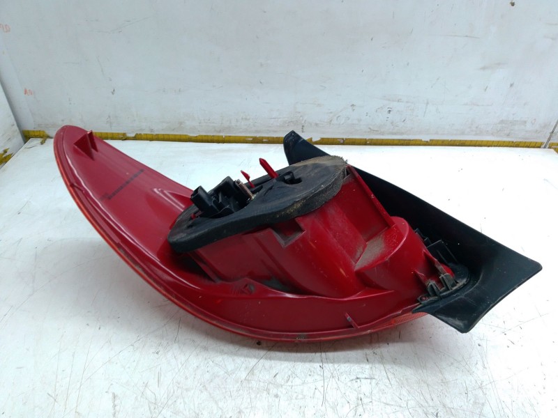 Recambio de piloto trasero derecho para peugeot 206 hatchback (2a/c) 1.4 16v referencia OEM IAM   