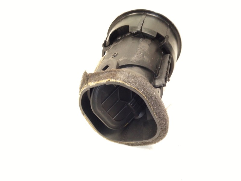 Recambio de aireador central para audi a3 sportback (8pa) 1.6 tdi referencia OEM IAM 8P0820901A  