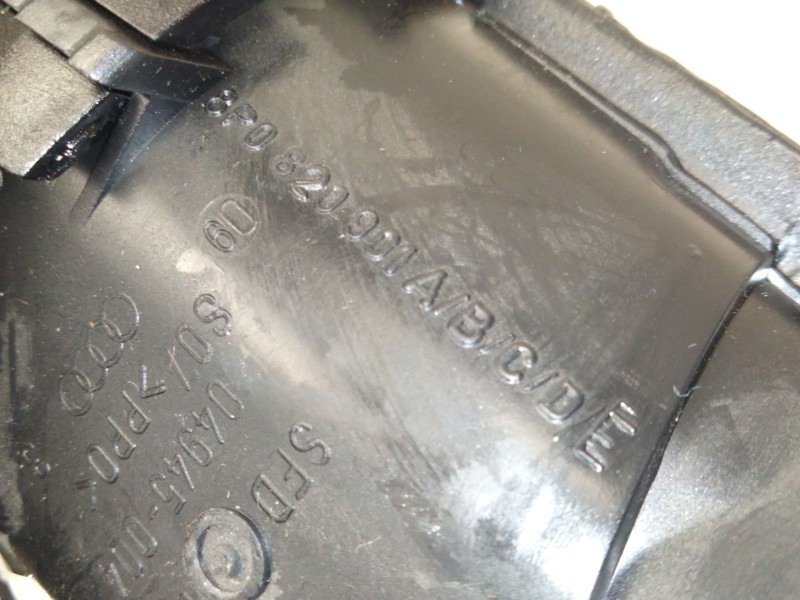 Recambio de aireador central para audi a3 sportback (8pa) 1.6 tdi referencia OEM IAM 8P0820901A  