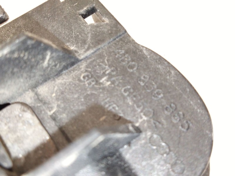 Recambio de maneta exterior trasera derecha para audi a3 sportback (8pa) 1.6 tdi referencia OEM IAM 4B0839885  