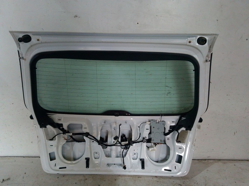 Recambio de porton trasero para audi a3 sportback (8pa) 1.6 tdi referencia OEM IAM   