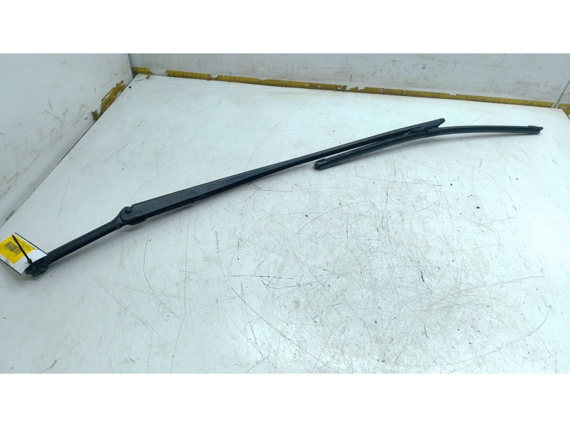 Recambio de brazo limpia delantero izquierdo para audi a3 sportback (8pa) 1.6 tdi referencia OEM IAM   