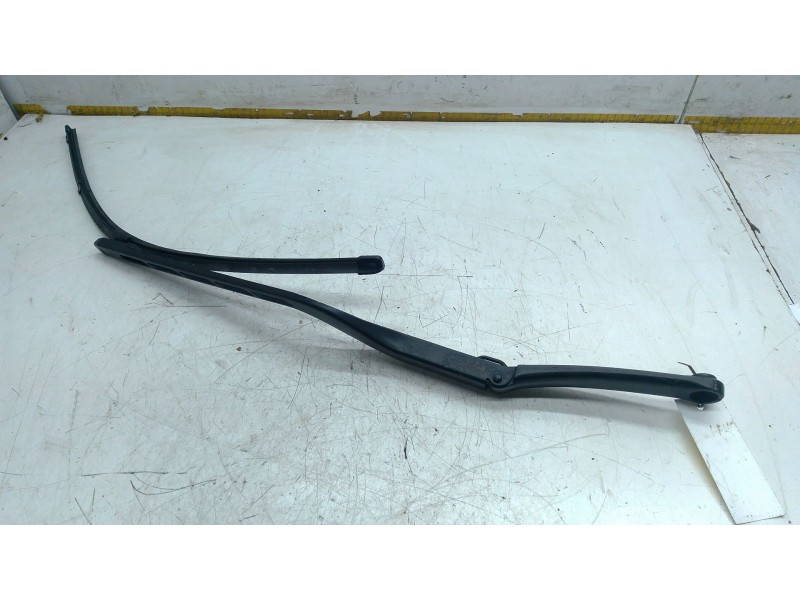 Recambio de brazo limpia delantero derecho para audi a3 sportback (8pa) 1.6 tdi referencia OEM IAM 8P1955407  