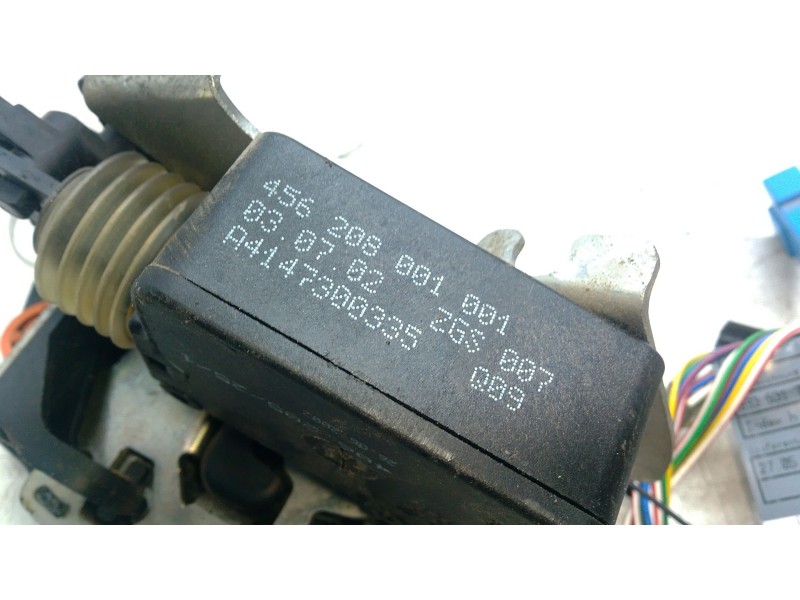 Recambio de cerradura puerta lateral derecha para mercedes-benz vaneo (414) 1.6 (414.700) referencia OEM IAM   