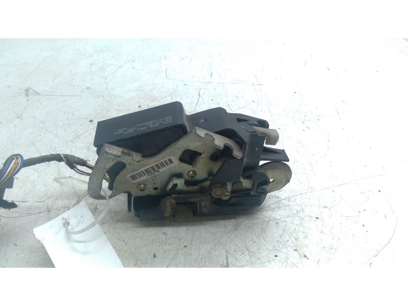 Recambio de cerradura puerta delantera derecha para mercedes-benz vaneo (414) 1.6 (414.700) referencia OEM IAM 89599077  