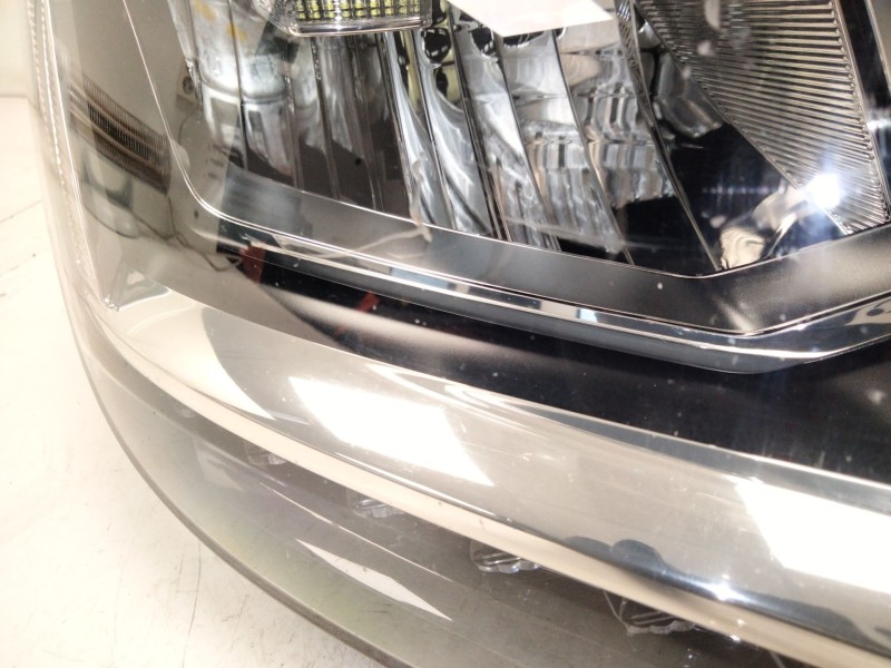 Recambio de faro xenon derecho para volkswagen tiguan referencia OEM IAM 5NB941036E 030110123213 