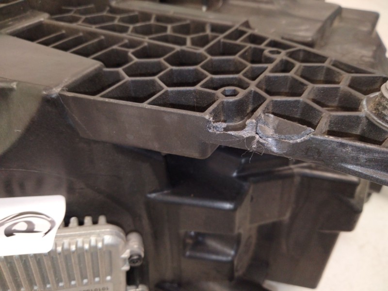 Recambio de faro xenon izquierdo para skoda superb (3v3) referencia OEM IAM 3V1941015D  