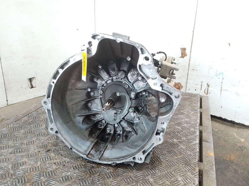 Recambio de caja cambios para iveco daily v furgoneta 29s13, 29l13, 35c13, 35s13, 40c13, 40s13 referencia OEM IAM 2835620E13  