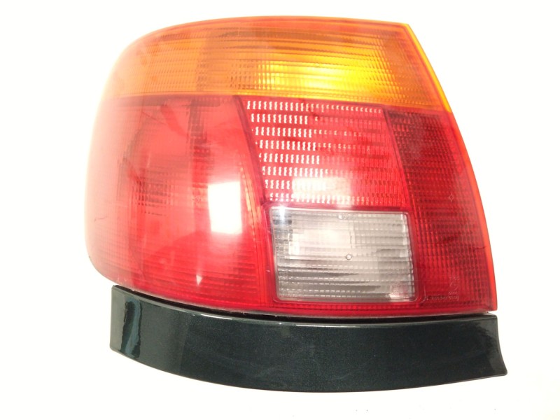 Recambio de piloto trasero izquierdo para audi a4 b5 (8d2) 1.8 t referencia OEM IAM 8D0945095A  