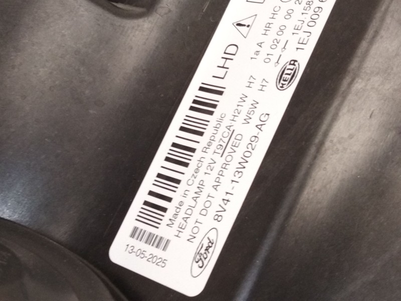 Recambio de faro derecho para ford kuga i 2.0 tdci referencia OEM IAM 8V4113W029AG  