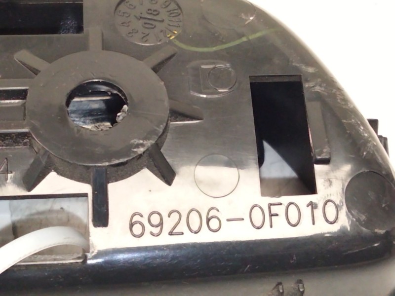 Recambio de maneta interior delantera izquierda para toyota corolla verso (zer_, zze12_, r1_) 1.8 (znr11_) referencia OEM IAM 69