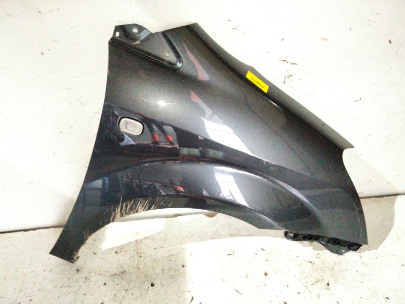 Recambio de aleta delantera derecha para toyota corolla verso (zer_, zze12_, r1_) 1.8 (znr11_) referencia OEM IAM   