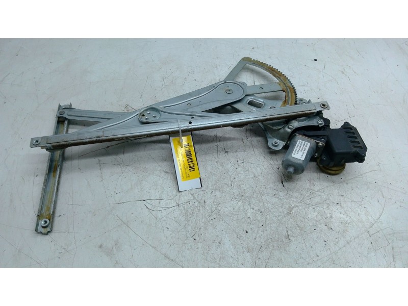 Recambio de elevalunas trasero izquierdo para toyota corolla verso (zer_, zze12_, r1_) 1.8 (znr11_) referencia OEM IAM   