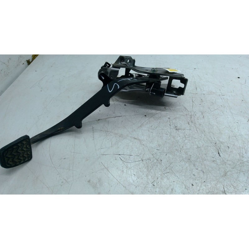 Recambio de pedal embrague para toyota corolla verso (zer_, zze12_, r1_) 1.8 (znr11_) referencia OEM IAM   