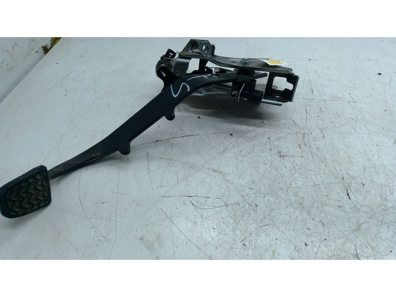 Recambio de pedal embrague para toyota corolla verso (zer_, zze12_, r1_) 1.8 (znr11_) referencia OEM IAM   