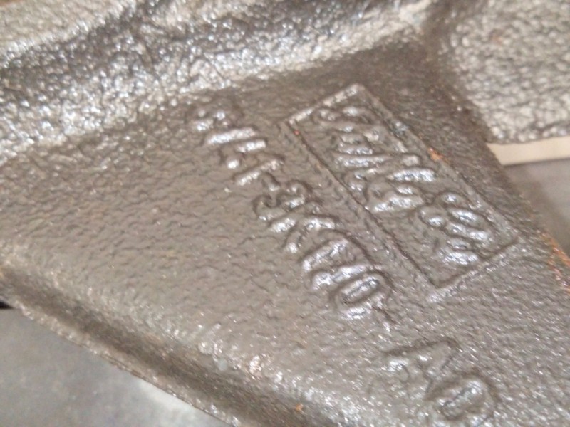 Recambio de mangueta delantera derecha para ford kuga i 2.0 tdci referencia OEM IAM 8V413K170AD  