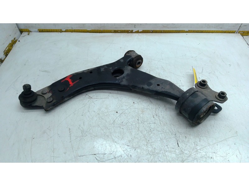 Recambio de brazo suspension inferior delantero izquierdo para ford kuga i 2.0 tdci referencia OEM IAM   