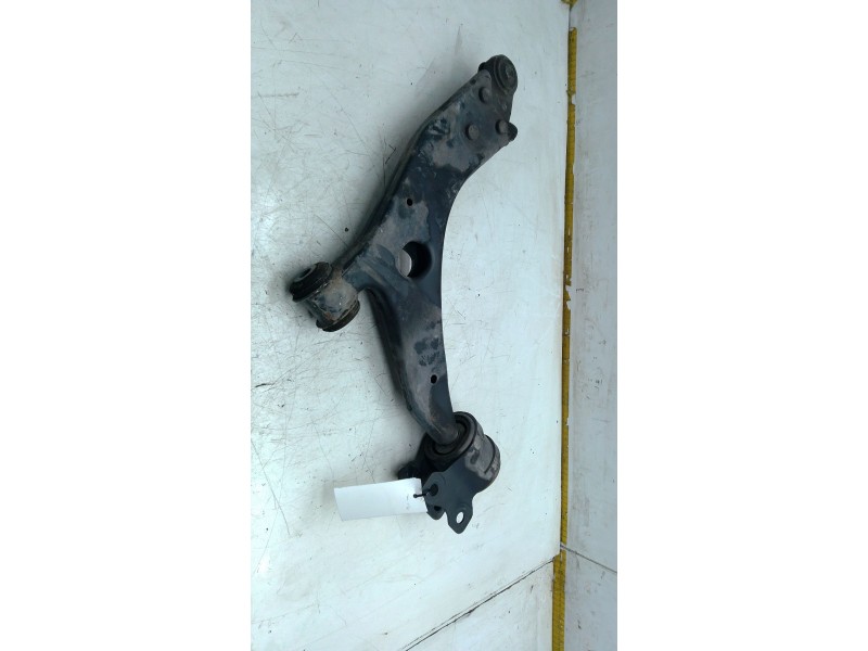 Recambio de brazo suspension inferior delantero izquierdo para ford kuga i 2.0 tdci referencia OEM IAM   