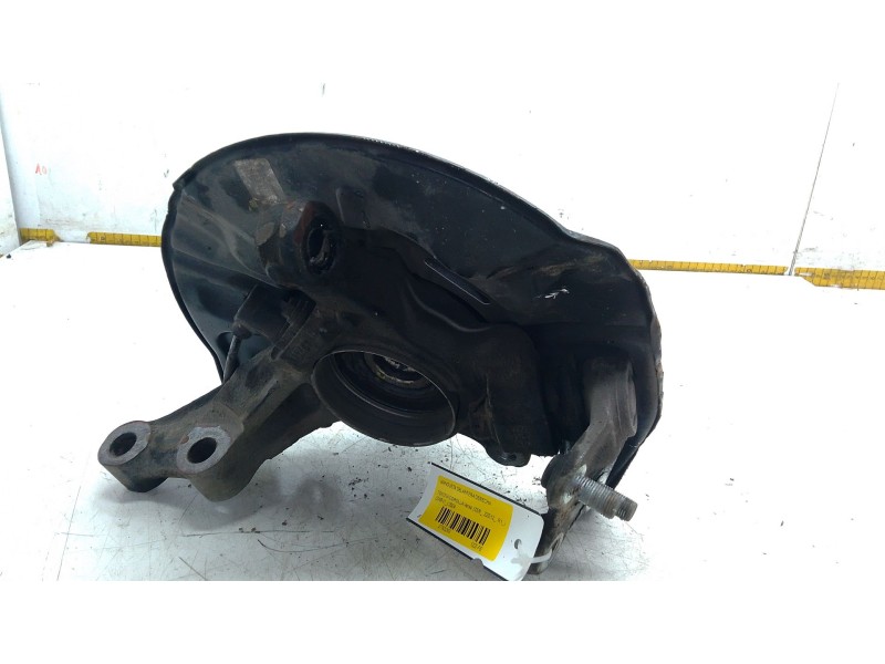 Recambio de mangueta delantera derecha para toyota corolla verso (zer_, zze12_, r1_) 1.8 (znr11_) referencia OEM IAM   