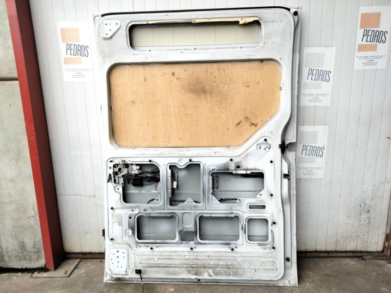 Recambio de puerta lateral corredera derecha para renault master iii furgoneta (fv) 2.3 dci 150 fwd (fv0f, fv03) referencia OEM 