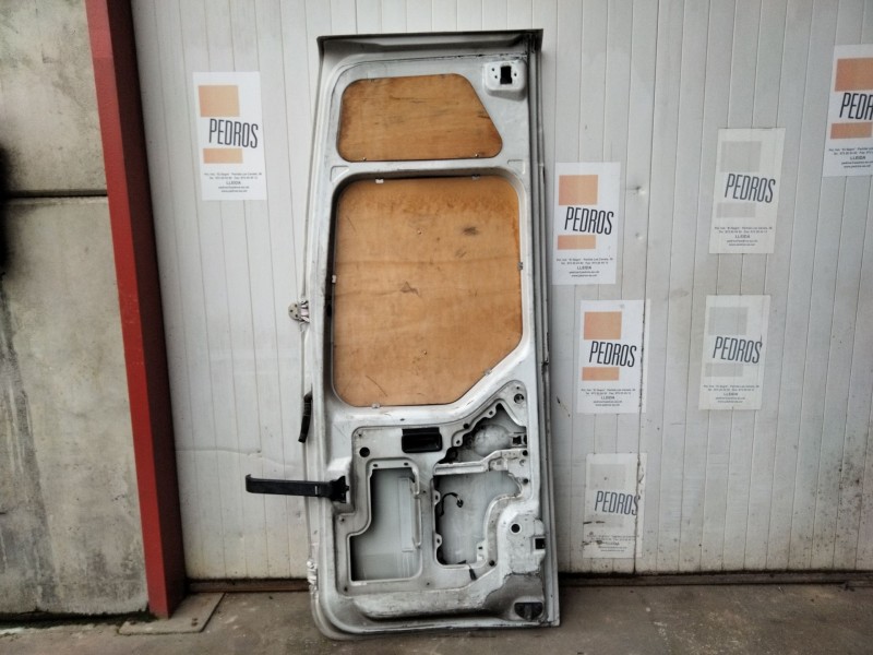 Recambio de puerta trasera derecha carga para renault master iii furgoneta (fv) 2.3 dci 150 fwd (fv0f, fv03) referencia OEM IAM 