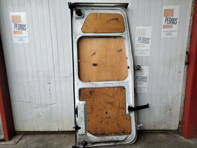Recambio de puerta trasera izquierda carga para renault master iii furgoneta (fv) 2.3 dci 150 fwd (fv0f, fv03) referencia OEM IA