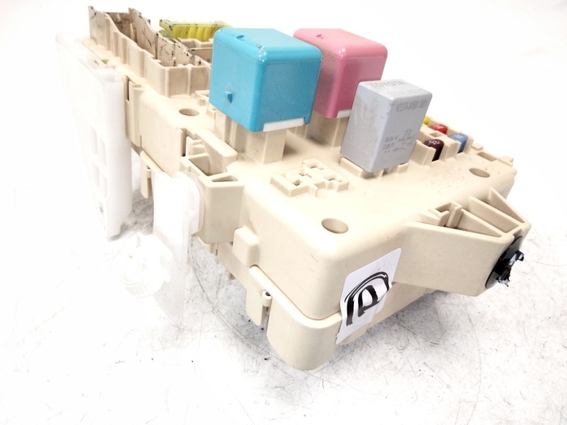 Recambio de caja reles para toyota corolla verso (zer_, zze12_, r1_) 1.8 (znr11_) referencia OEM IAM   