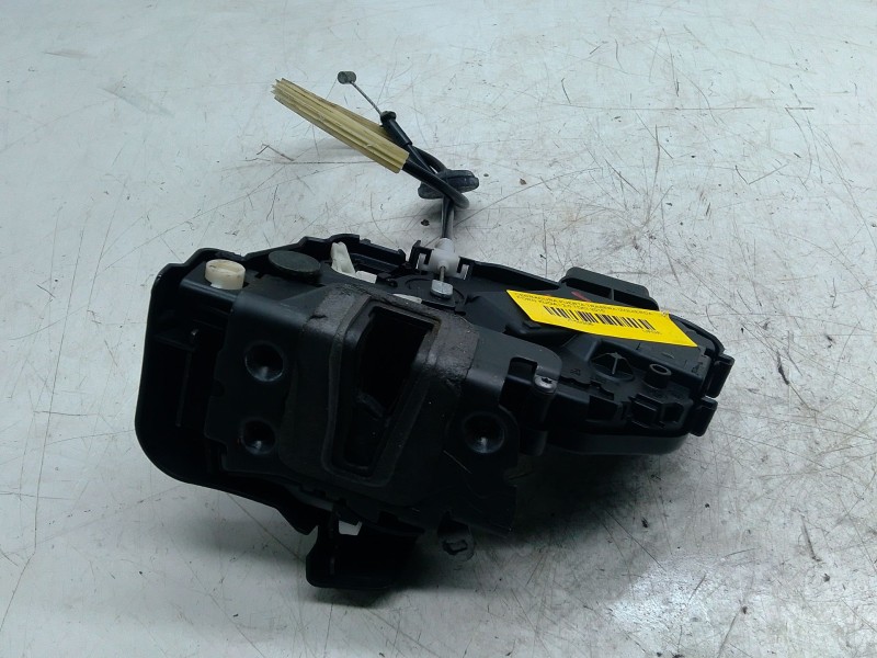 Recambio de cerradura puerta trasera izquierda para ford kuga i 2.0 tdci referencia OEM IAM 8V4AS2613  