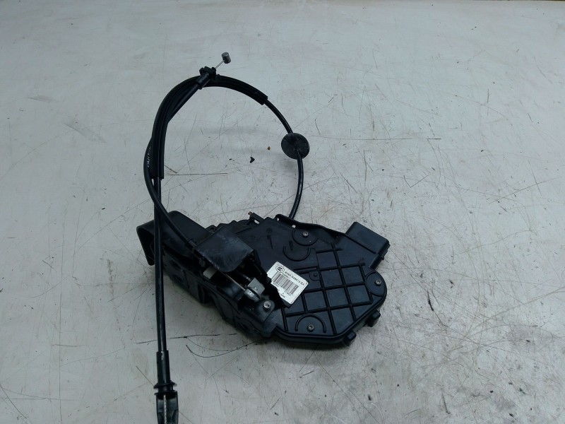 Recambio de cerradura puerta trasera derecha para ford kuga i 2.0 tdci referencia OEM IAM 8V4AS26412  