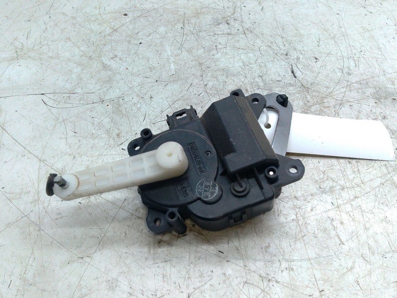 Recambio de motor de trampillas para toyota corolla verso (zer_, zze12_, r1_) 1.8 (znr11_) referencia OEM IAM 0637008680  