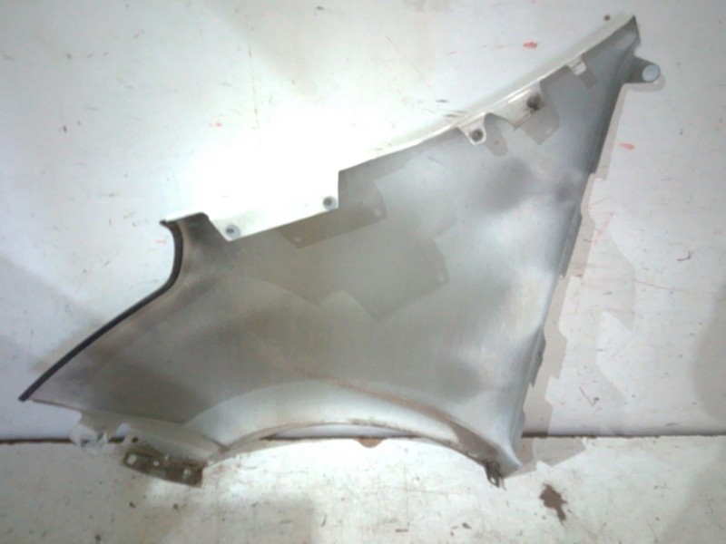 Recambio de aleta delantera derecha para renault master iii furgoneta (fv) 2.3 dci 150 fwd (fv0f, fv03) referencia OEM IAM   