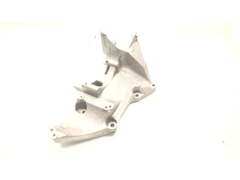 Recambio de soporte alternador para renault trafic ii autobús (jl) 1.9 dci 100 (jl0c) referencia OEM IAM 8200183234  
