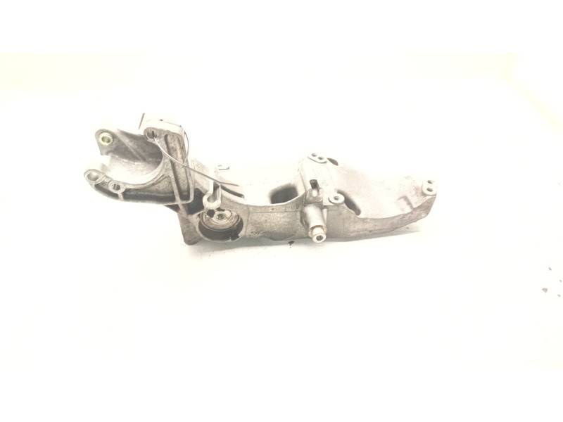 Recambio de soporte alternador para renault trafic ii autobús (jl) 1.9 dci 100 (jl0c) referencia OEM IAM 8200183234  