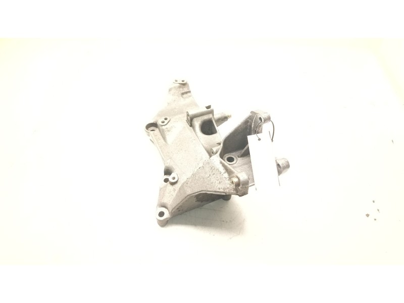 Recambio de soporte alternador para renault trafic ii autobús (jl) 1.9 dci 100 (jl0c) referencia OEM IAM 8200183234  